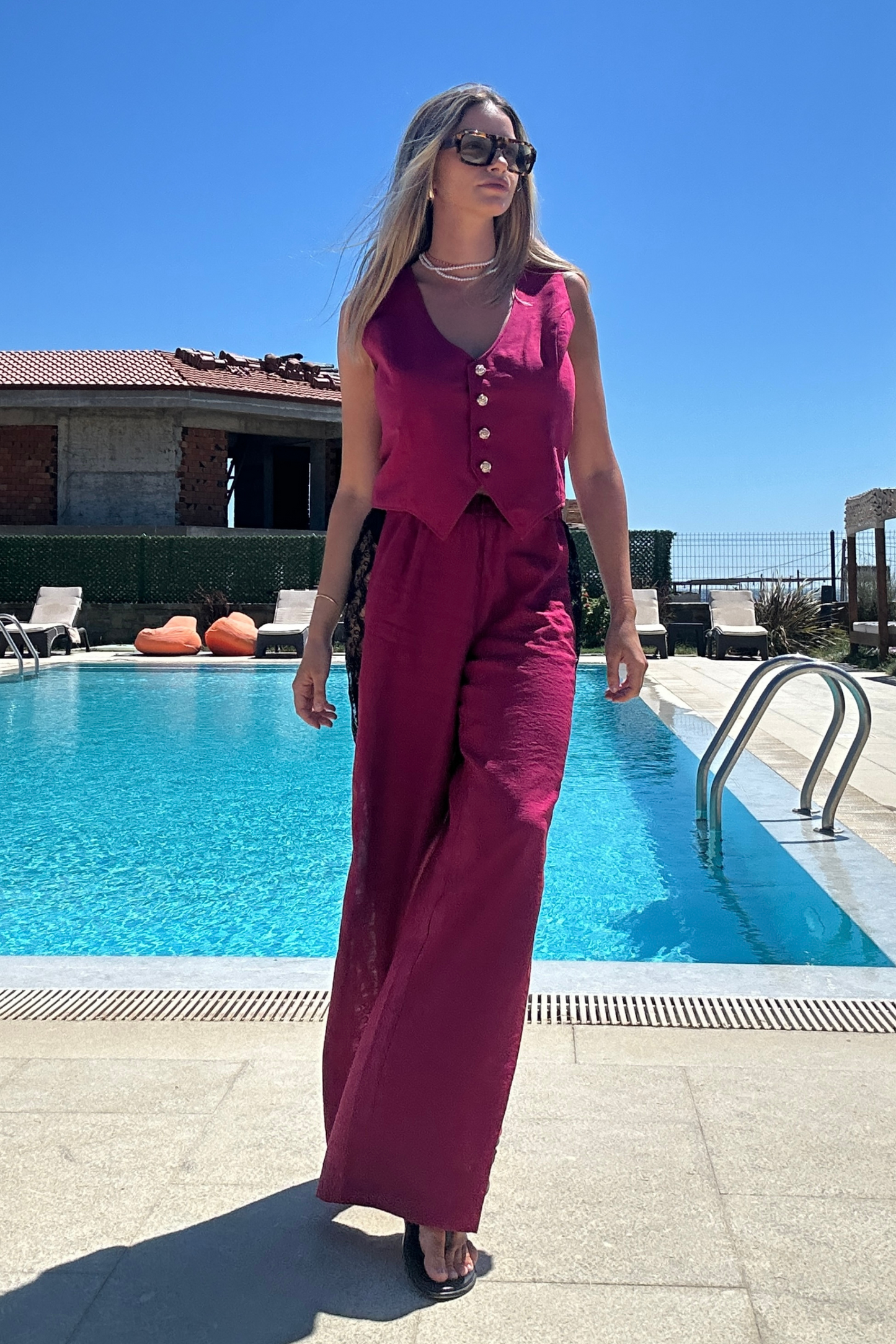 Compleu fuchsia din in și dantelă