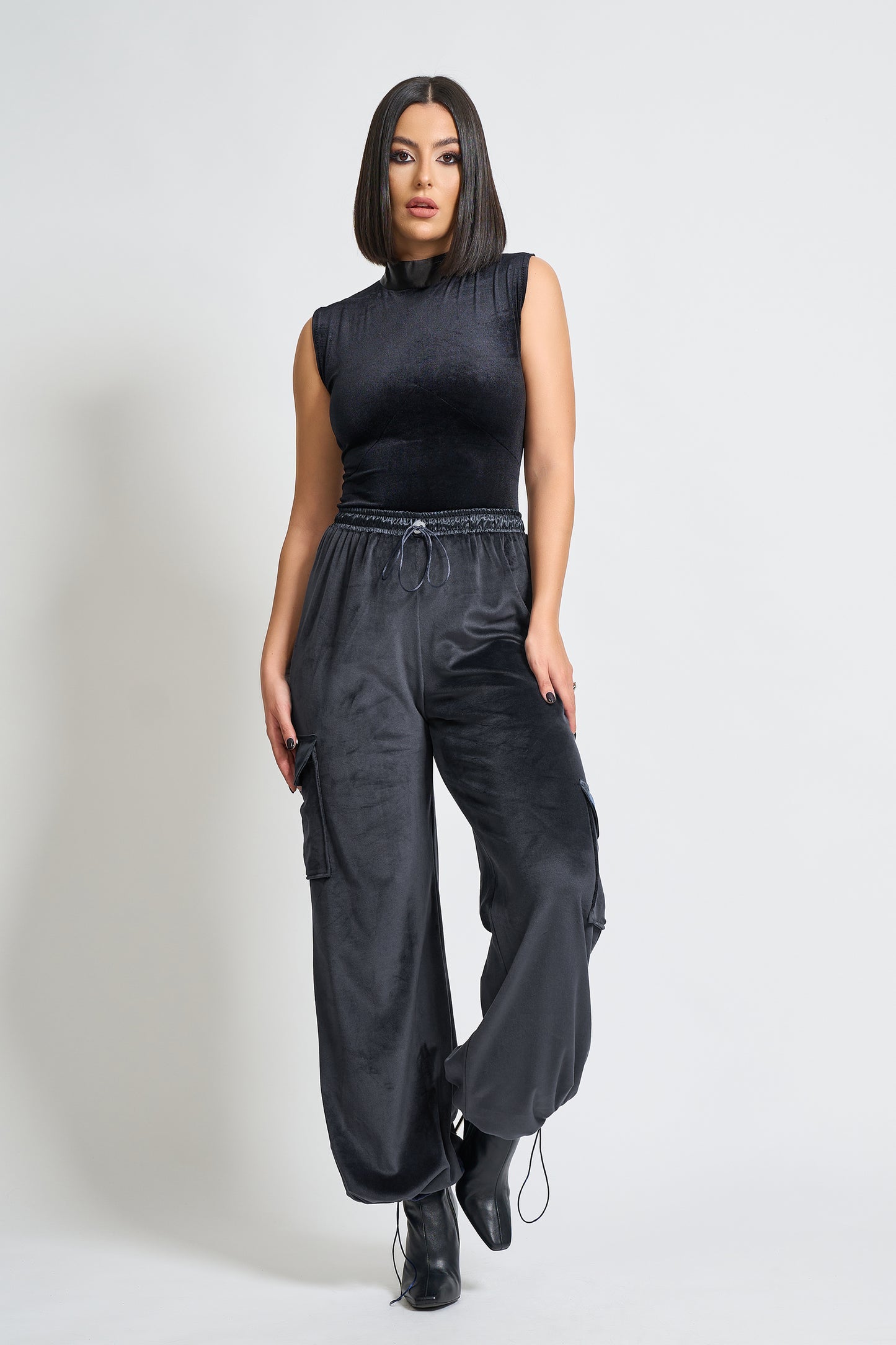 Pantaloni cargo gri